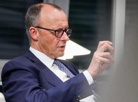  Guvern Învestit în Timpuri Turbulente și Provocatoare