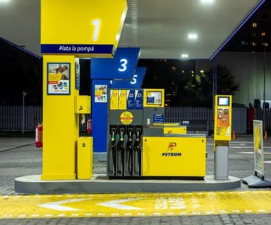  Benzina și motorina depășesc 7 lei pe litru. Vezi cât costă acum în benzinăriile din România