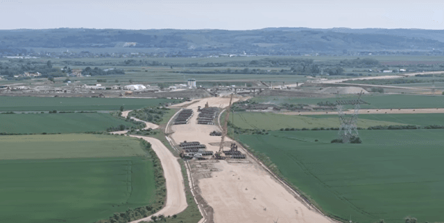  Partajul moștenirii Bechtel începe! Deme Macarale mută 425 grinzi abandonate de 20 de ani
