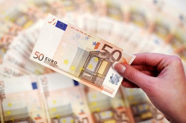  Leul se Întărește, Bursa Crește: Reacția Pieței Financiare după Triumful lui Nicușor Dan la Președinția României