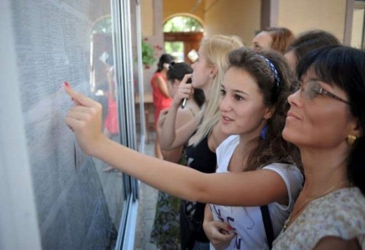 Trei elevi din Timiș obțin media 10 curat la Timișoara, emoțiile s-au încheiat!