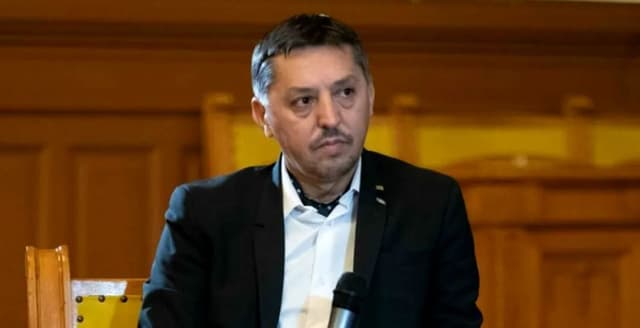  Ministrul Educației activează ‘butonul roșu’: Măsuri de protecție și anonimat pentru problema agresivității și consumului de droguri în școli