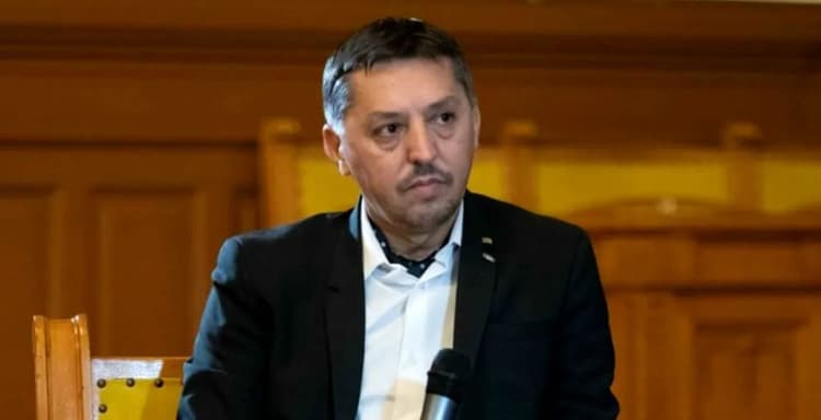  Ministrul Educației activează ‘butonul roșu’: Măsuri de protecție și anonimat pentru problema agresivității și consumului de droguri în școli