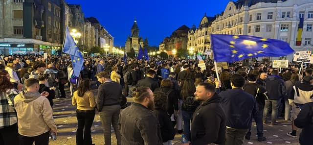  Miting Pro-European la Timișoara – România-i Țara Noastră, Democratia Ne Unește și Trebuie Apărată!