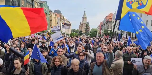  Azi Pro-Europa în Piața Operei, Mâine În Întreaga Țară! Ești Invitat să Participi! VIDEO