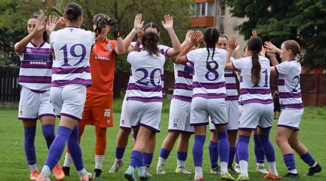  Un Pas Mai Aproape de Superliga de Fotbal Feminin!