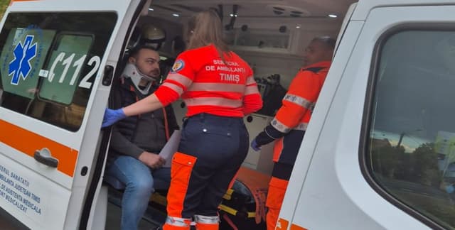 Bărbatul care a lovit primarul din Șandra cu sticla, reținut de polițiștii din Timișoara - Incident șocant în Timiș!