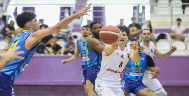 SCM Timișoara țintește victoria decisivă în fața Petrolul pentru a avansa în play-out-ul Ligii Naționale de Baschet Masculin