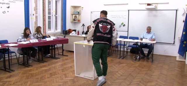 Prezență Record de Alegători Dimineața la Secțiile de Votare din Timișoara și Județul Timiș în Alegerile Prezidențiale 2025