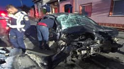  4 tineri răniți, șoferul de 19 ani a pierdut controlul direcției. FOTO în Orăștie