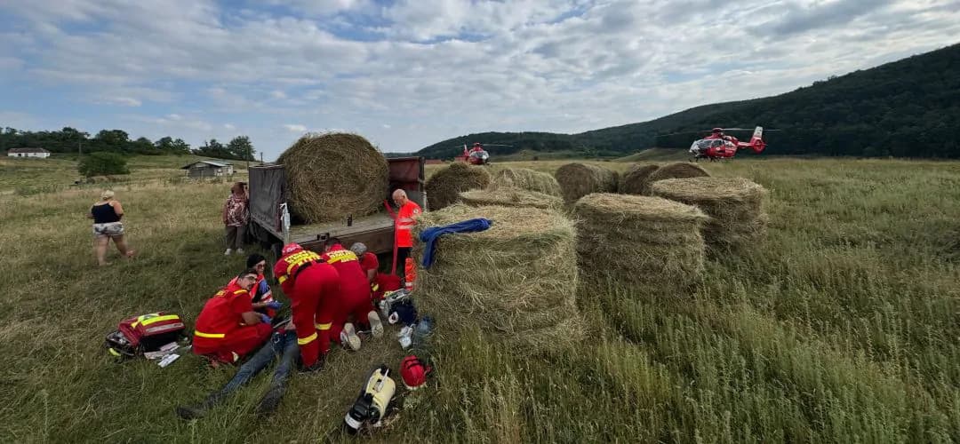 Bărbat strivit mortal de un balot de paie în apropiere de Buzad, comuna Bogda