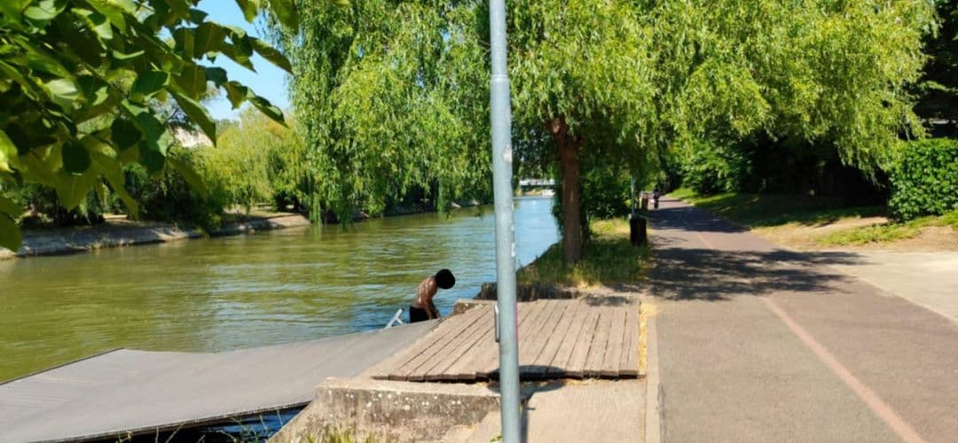 bărbat amuțit de amenda primită pentru înotul în Bega. FOTO și detalii șocante!