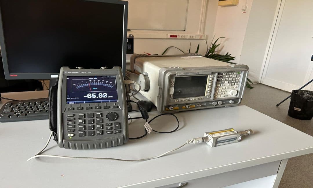 Dotare Nouă în Laboratorul de Telecomunicații prin Donația ANCOM pentru Inovare Educațională