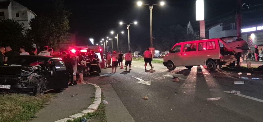 Doi Copii și o Tânără Răniți în Impactul Devastator