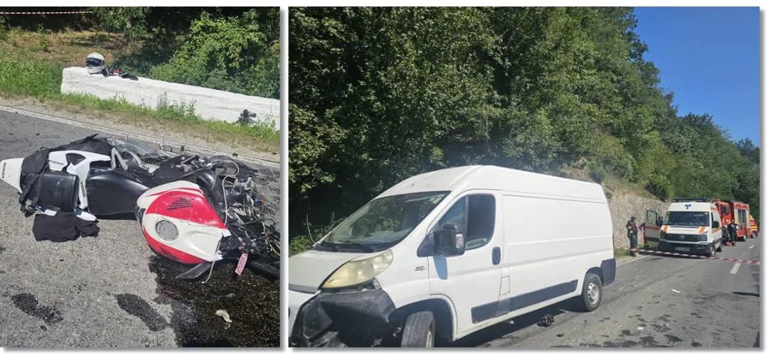 Doi tineri morți într-un accident teribil cu motocicletă și microbuz