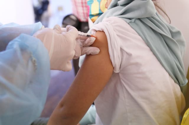  Vaccin gratuit pentru tinerii până la 26 de ani, aprobat de Parlamentul României! Noua măsură adoptată în Camera Deputaților