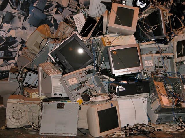  Colectare Gratuită de DEEE Urmată de o Tombolă cu Premii Pentru Cetățeni Până pe 31 Iulie!