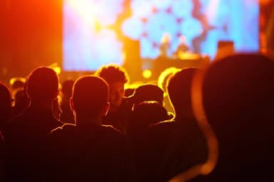  filme, teatru, expoziții și petreceri pentru o zi plină de distracție.