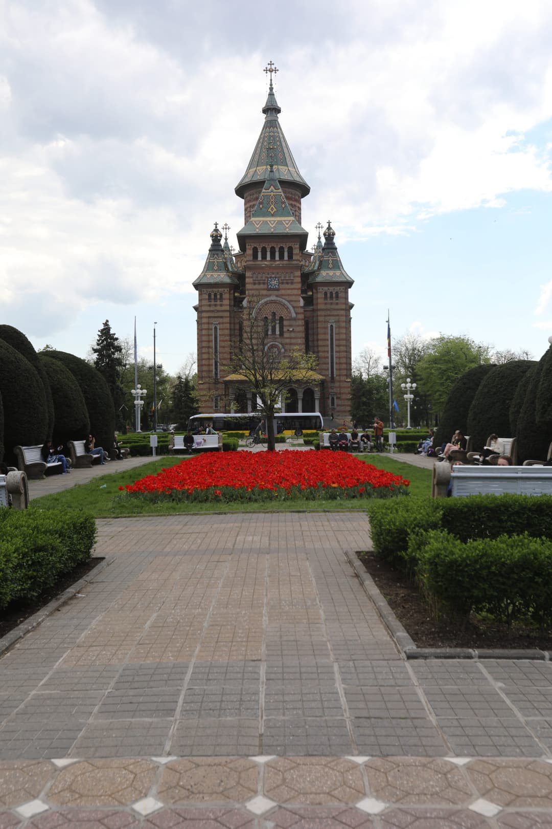 Ce activități ne așteaptă în Timișoara pe 15 mai 2025? Joi, între spectacole, filme și expoziții!