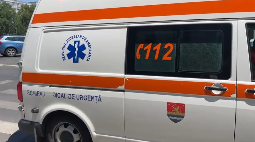 Accident cu multiple autovehicule la intersecția Cluj și Eroilor. O femeie rănită, dosar penal deschis pentru șoferul vinovat.