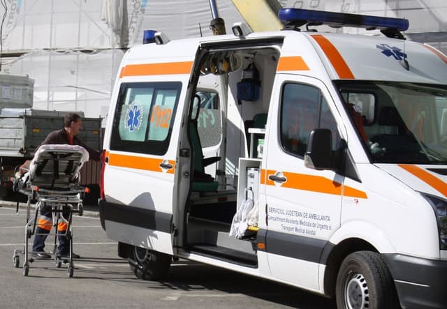  Un Tânăr de 17 Ani Internat după Un Manervră Evasivă Pentru a Evita Coliziunea cu un Șofer Neatent