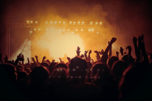 Ce activități captivante ne așteaptă în Timișoara pe 22 mai 2025? Zile pline de sport, concerte și cinema în aer liber!