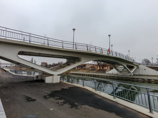 VIDEO. La un an de la termenul final, Primăria Timișoara respinge recepția Pasarelei Gelu din cauza problemelor tehnice descoperite