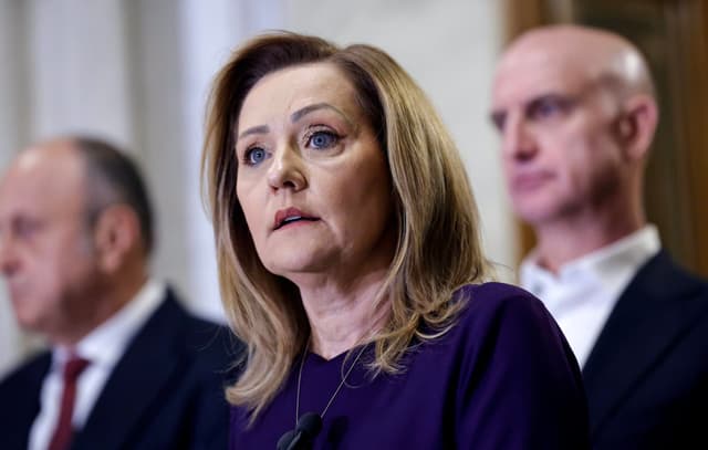Elena Lasconi demisionează din fruntea USR. Fritz devine lider interimar al partidului. Descoperă detaliile și motivele schimbării surprinzătoare!