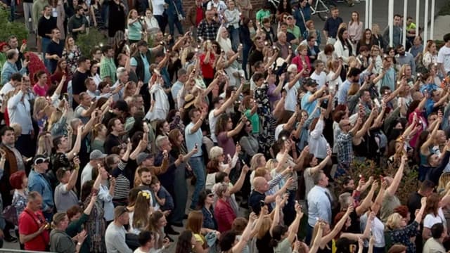 lansare de carte, ateliere creative, concerte sau un film captivant!