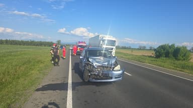  Două mașini implicate în accident rutier grav
