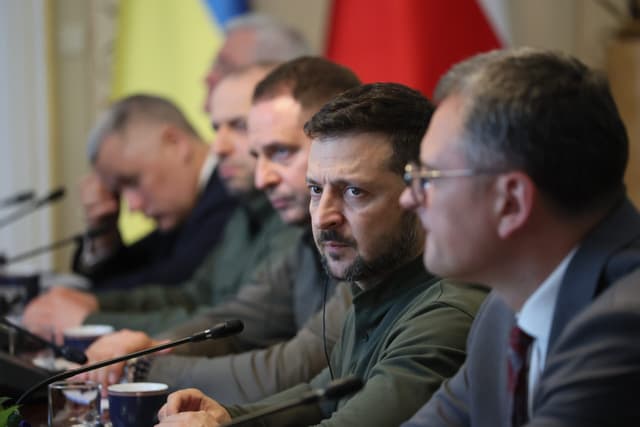  Fără Avansuri Semnificative spre O Rezoluție Pacifistă