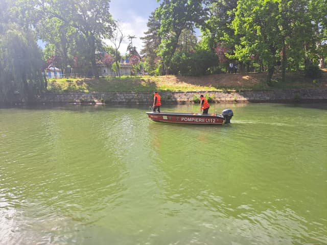  Alarmă pe Bega, Timișoara – Intervenție de urgență după ce un bărbat a fost descoperit înecat lângă Podul Pestalozzi