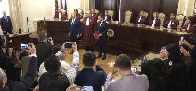 VIDEO. CCR confirmă și validează rezultatul alegerilor prezidențiale în cadrul unei ședințe solemne