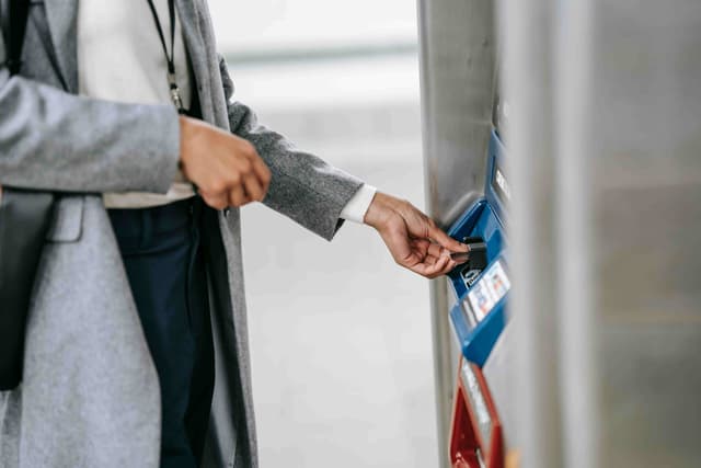  Cum să îl folosești eficient și să-l transformi în aliatul tău financiar?