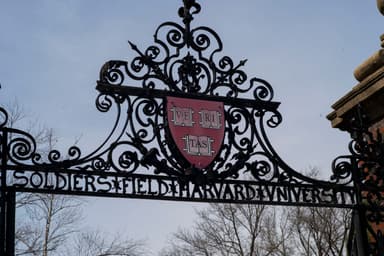Judecător American Suspendă Temporar Interdicția Lui Trump pentru Studenții Străini la Harvard