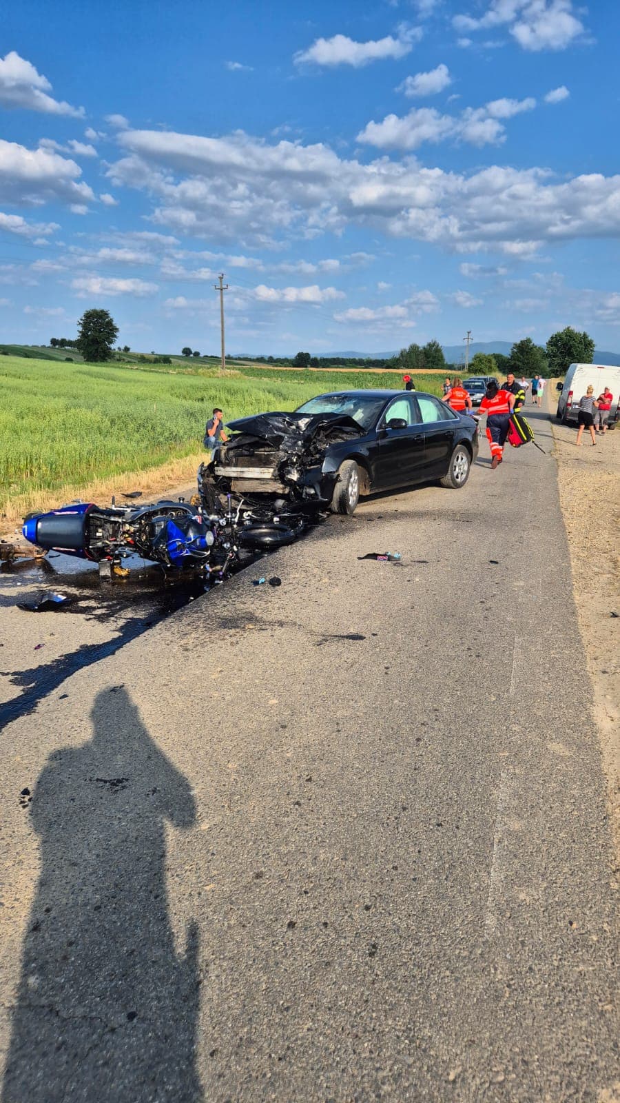 Un motociclist de 34 de ani a fost ucis după coliziunea cu o mașină.