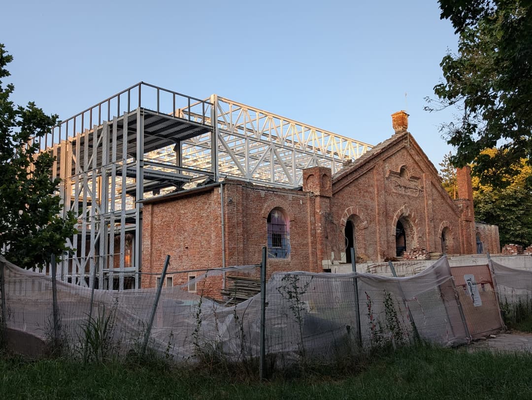 Cântăreața cheală de Eugène Ionesco în regia lui Mihai Măniuțiu, premieră uimitoare în noiembrie la Timișoara.