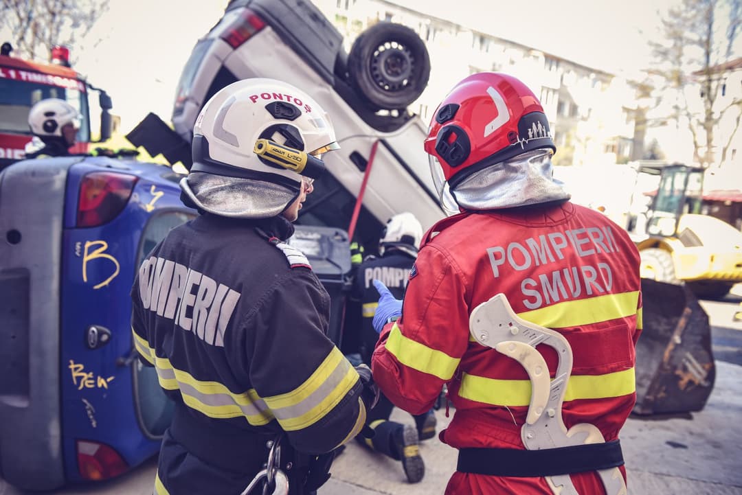 PROGRAM. Competiția Națională de Descarcerare și Prim Ajutor aduce cei mai buni pompieri la Timișoara pentru un spectacol al abilităților salvatoare