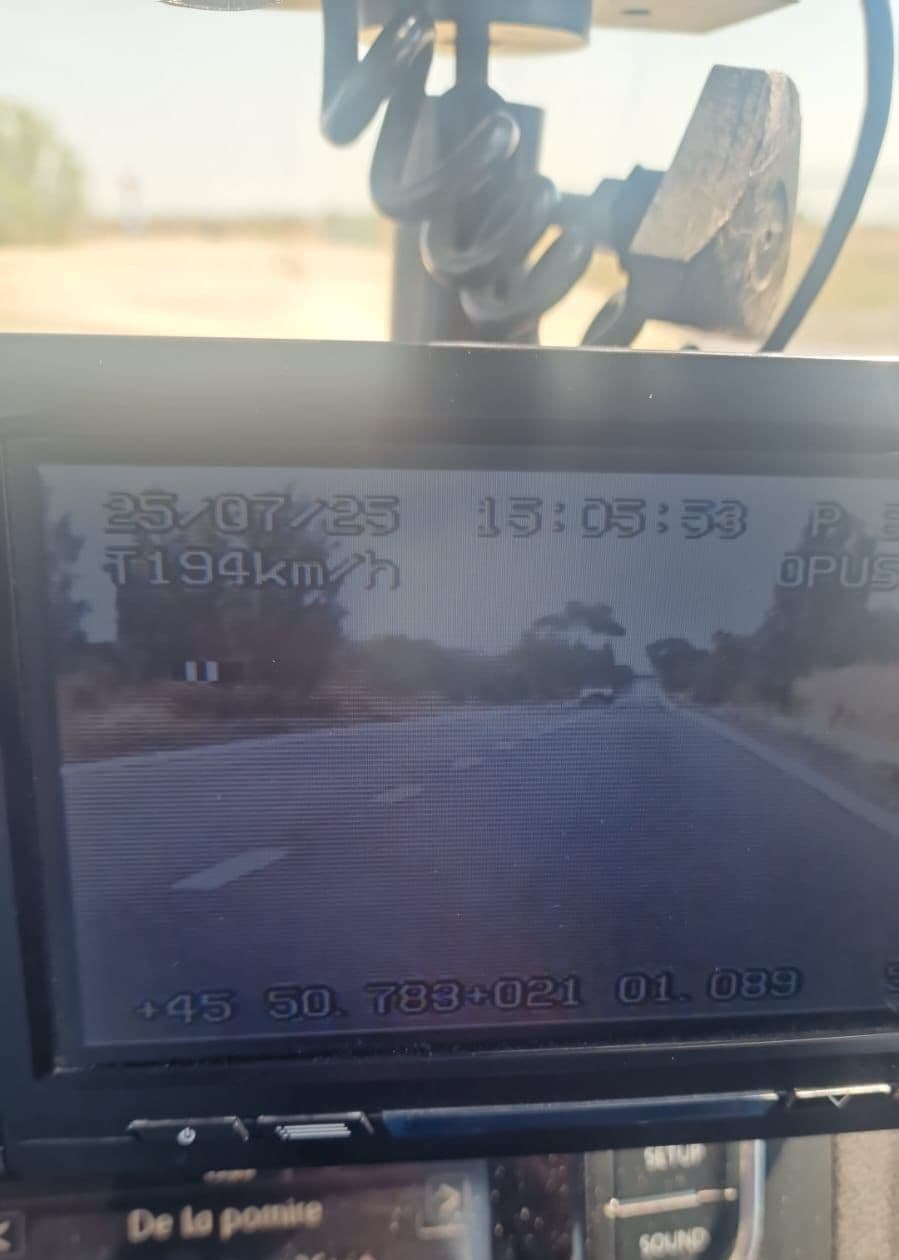 Amendă uriașă pentru viteză cu mult peste limita legală de 90 km/h!